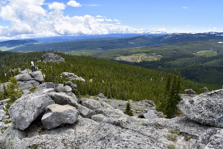 Overlooking the Cloud Peak Wilderness from the summit of Black Mountain